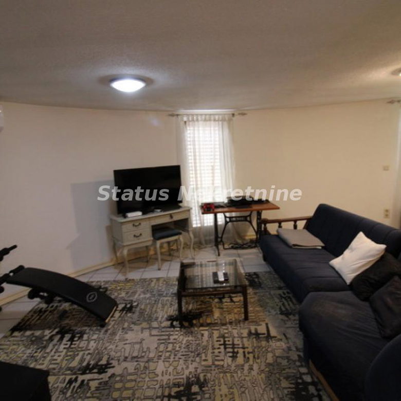 Kuća na prodaju, Sremska Mitrovica, 416m², 380.000 €