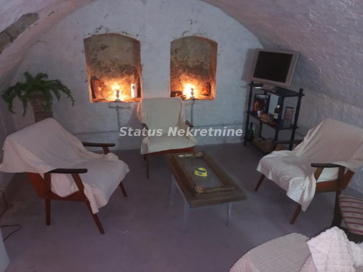 Kuća na prodaju, Salajka, Novi Sad, 170m², 350.000 €