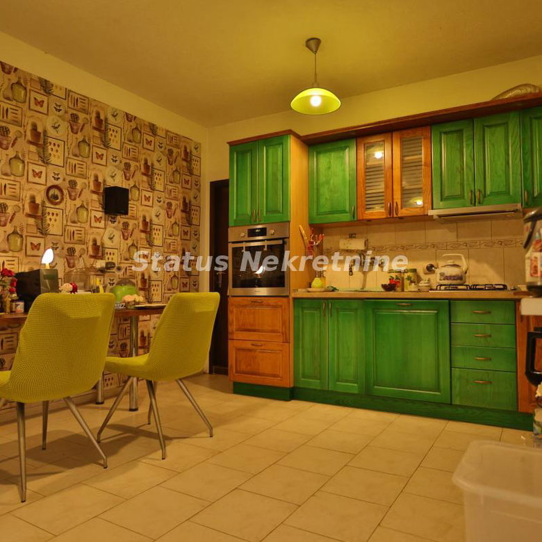 Kuća na prodaju, Ledinci, Novi Sad, 322m², 550.000 €