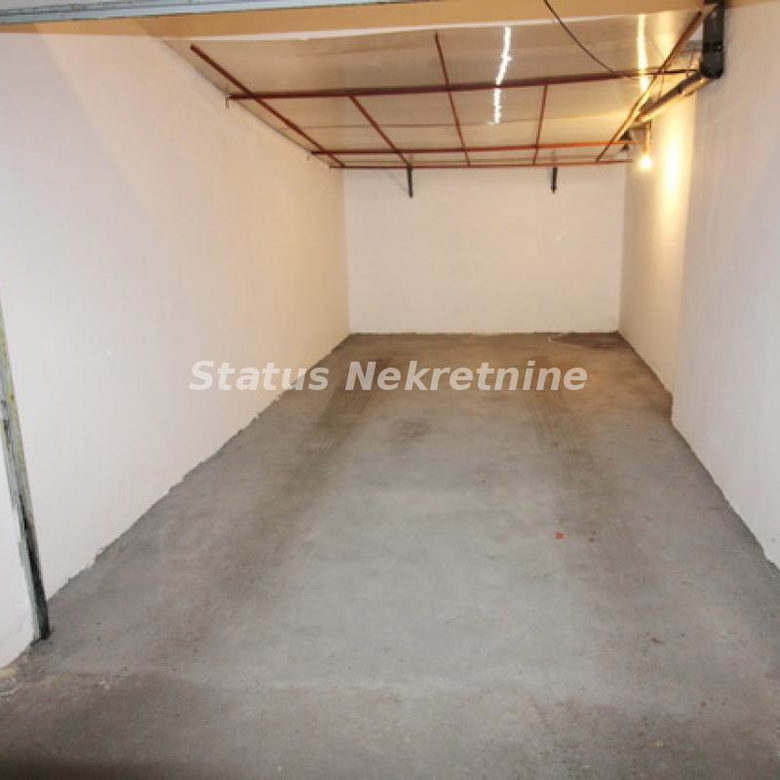 Garaža na prodaju, Grbavica, Novi Sad, 18m², 36.000 €