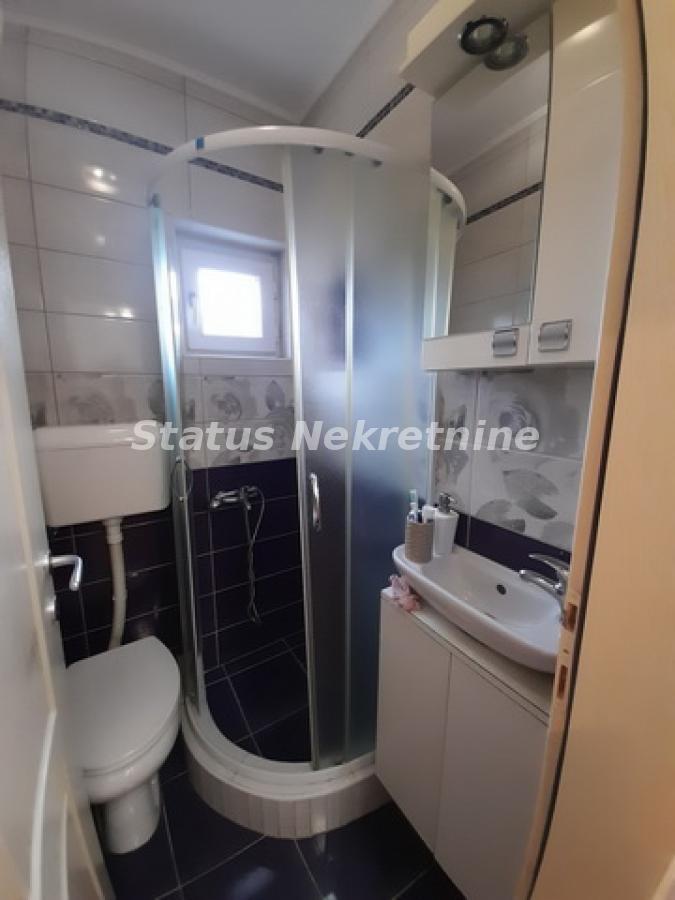Trosoban stan za izdavanje, Avijatičarsko Naselje, Novi Sad, 78m², 1.050 €/mes