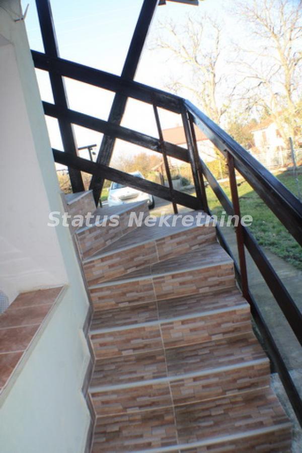 Kuća na prodaju, Inđija, 79m², 77.250 €