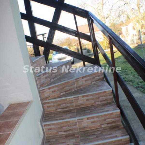 Kuća na prodaju, Inđija, 79m², 77.250 €
