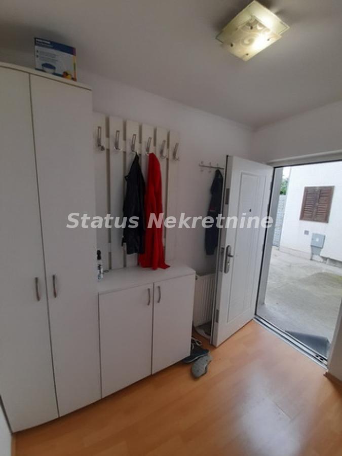 Trosoban stan za izdavanje, Avijatičarsko Naselje, Novi Sad, 78m², 1.050 €/mes
