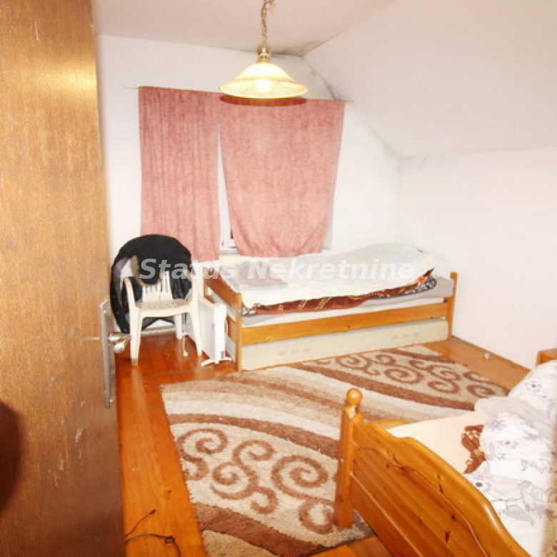 Kuća na prodaju, Vidovdansko Naselje, Novi Sad, 429m², 298.000 €