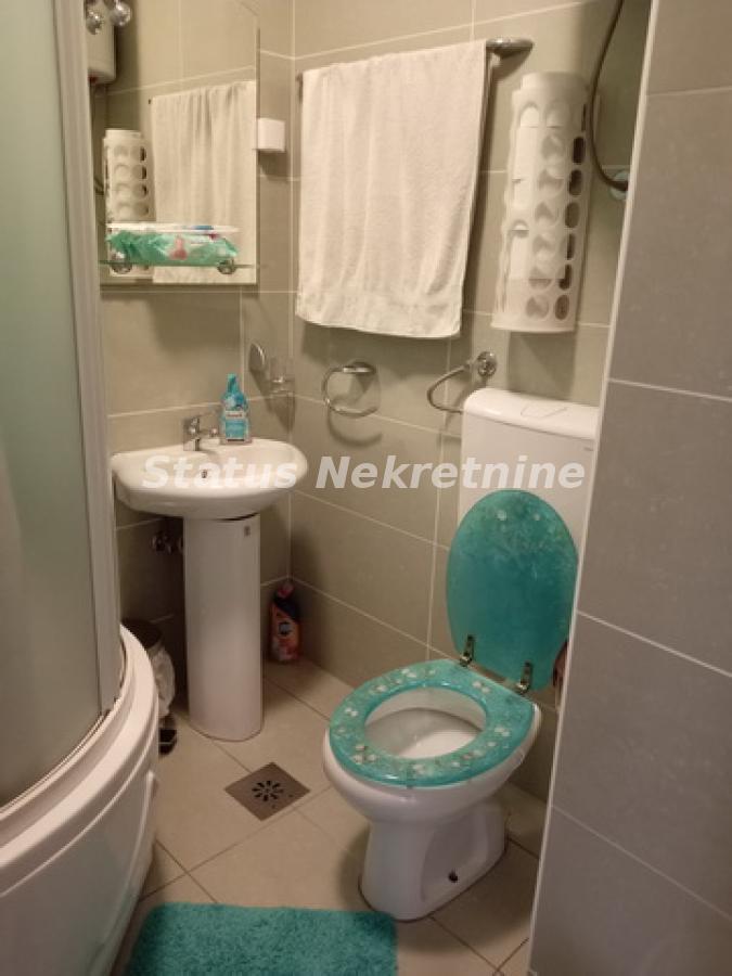 Četvorosoban stan na prodaju, Grbavica, Novi Sad, 96m², 355.000 €