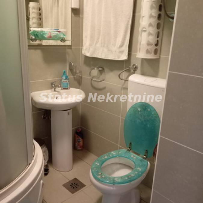 Četvorosoban stan na prodaju, Grbavica, Novi Sad, 96m², 355.000 €