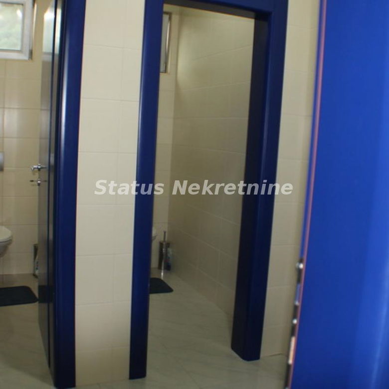Lokal za izdavanje, Telep, Novi Sad, 273m², 3.000 €/mes