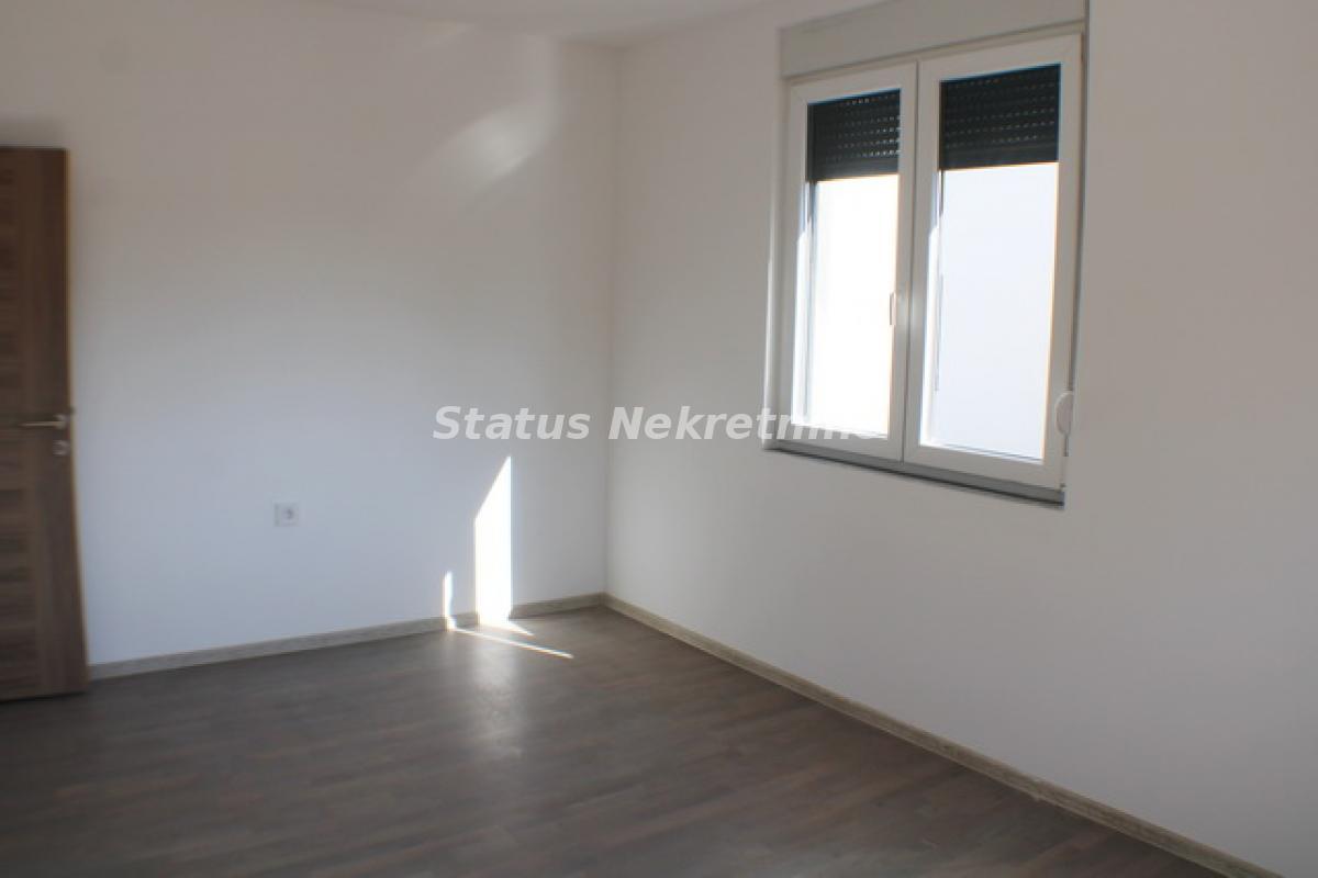 Četvorosoban stan na prodaju, Petrovaradin, Novi Sad, 78m², 161.000 €