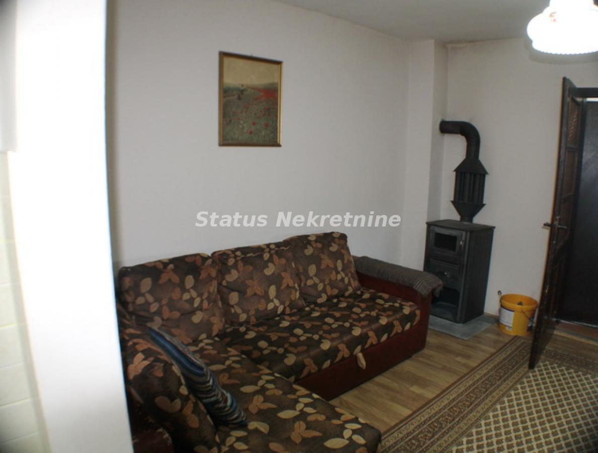 Kuća na prodaju, Inđija, 79m², 77.250 €