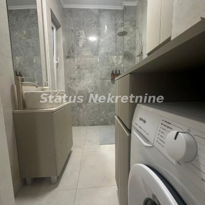 Trosoban stan na prodaju, Centar, Novi Sad, 78m², 243.000 €