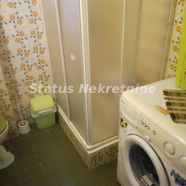 Kuća na prodaju, Futog, Novi Sad, 300m², 216.300 €