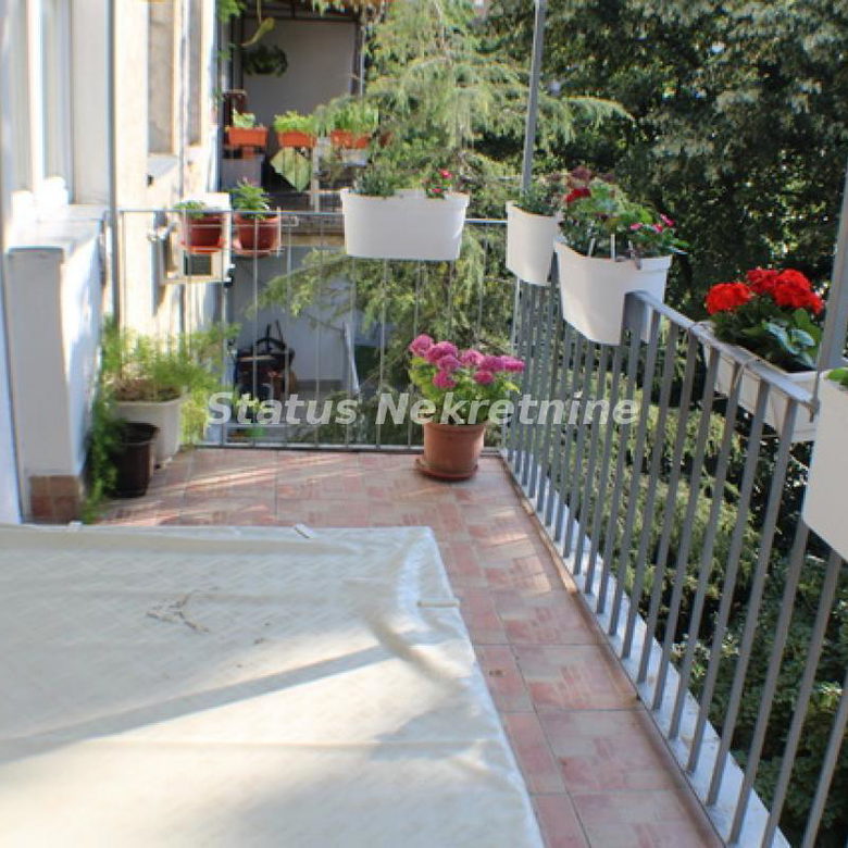 Dvoiposoban stan na prodaju, Grbavica, Novi Sad, 77m², 195.700 €