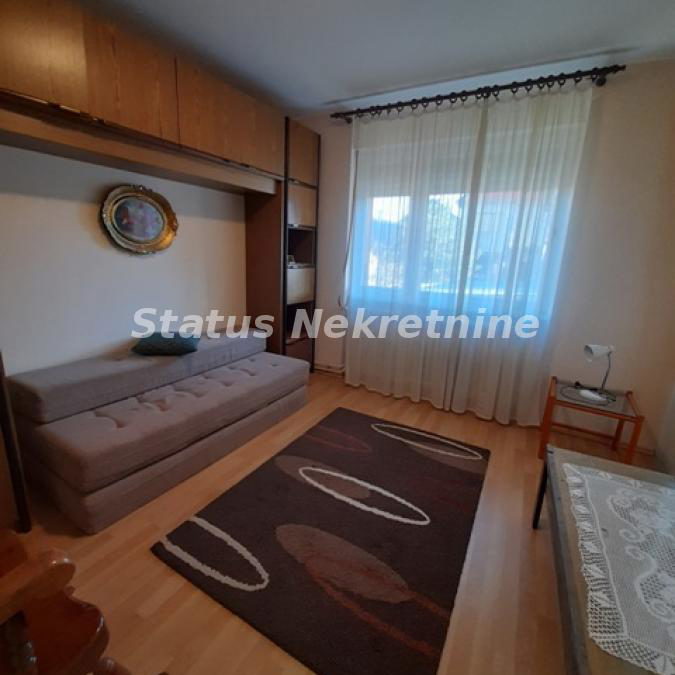 Kuća na prodaju, Sremska Kamenica, Novi Sad, 360m², 420.000 €