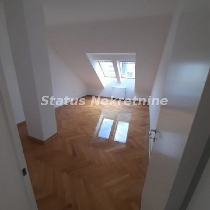 Četvorosoban stan na prodaju, Centar, Novi Sad, 126m², 389.340 €