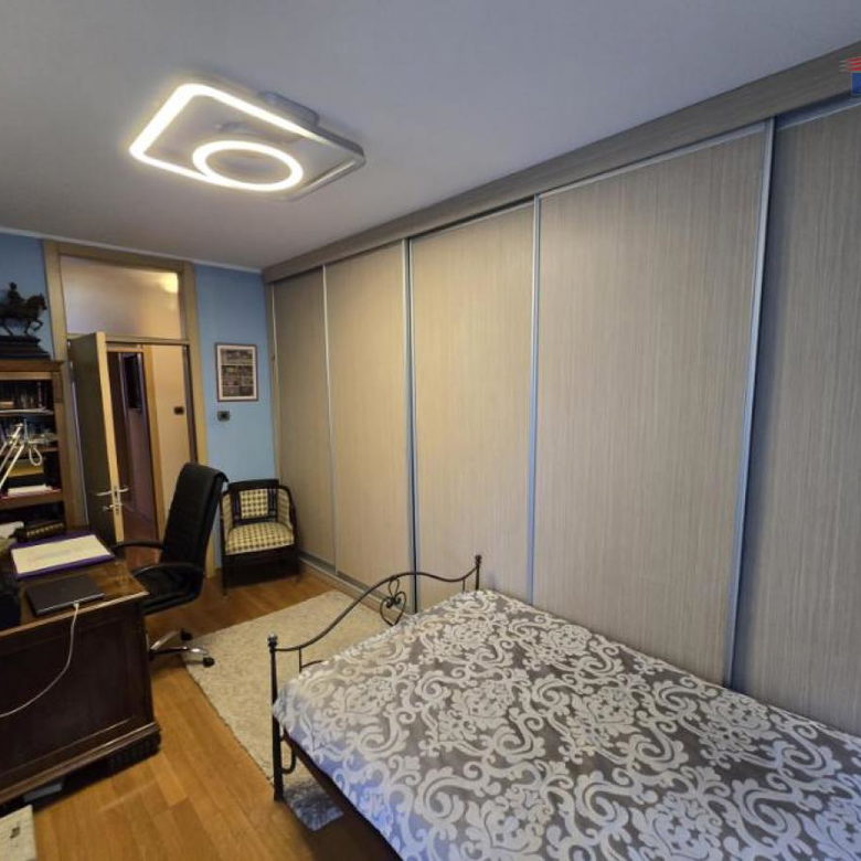 Četvorosoban stan na prodaju, Centar, Novi Sad, 131m², 503.000 €