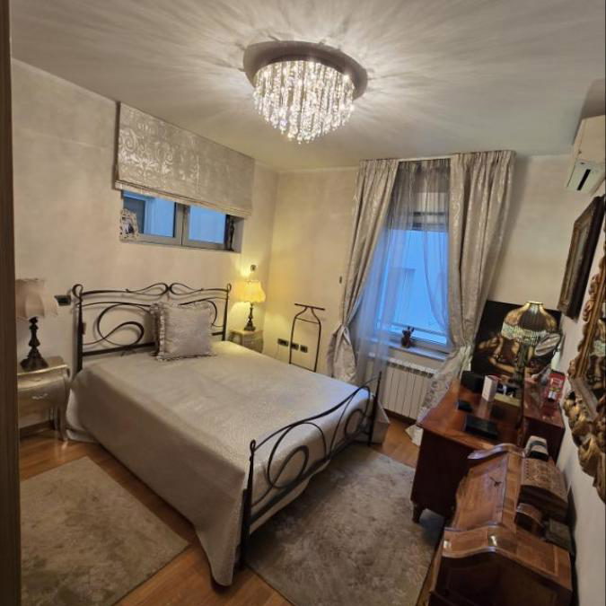 Četvorosoban stan na prodaju, Centar, Novi Sad, 131m², 503.000 €
