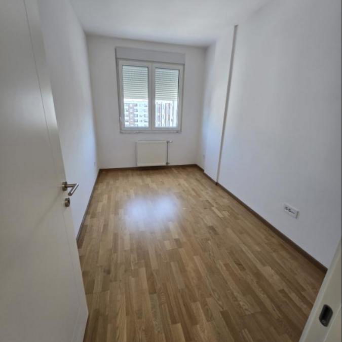 Četvorosoban stan na prodaju, Avijatičarsko Naselje, Novi Sad, 95m², 205.500 €