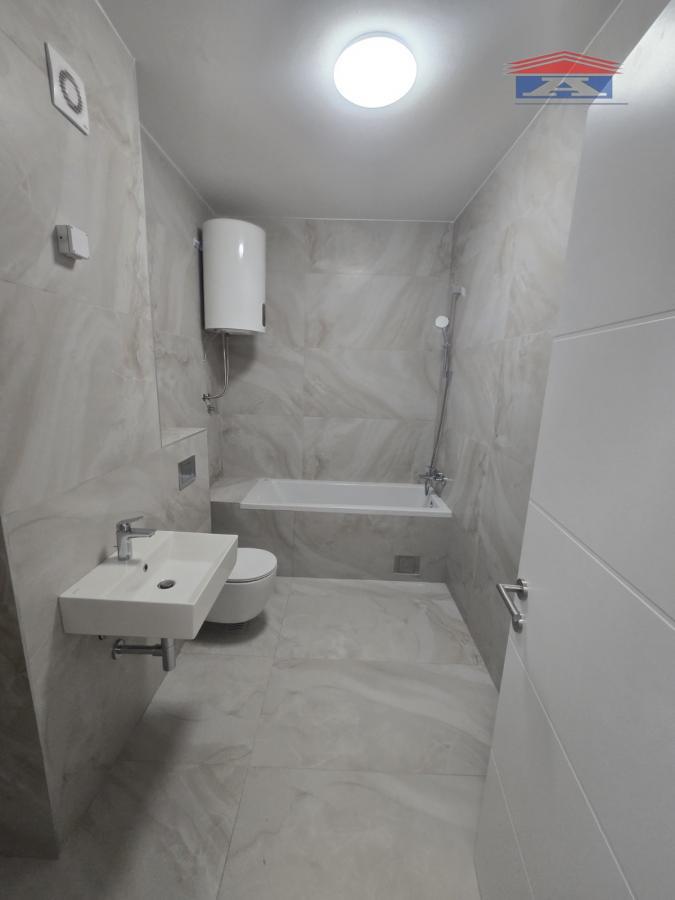 Petosoban stan na prodaju, Salajka, Novi Sad, 129m², 292.320 €