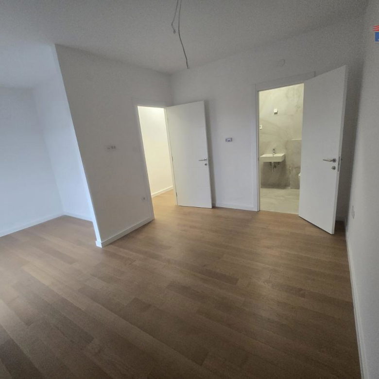 Petosoban stan na prodaju, Salajka, Novi Sad, 129m², 292.320 €