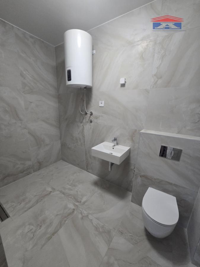 Petosoban stan na prodaju, Salajka, Novi Sad, 129m², 292.320 €
