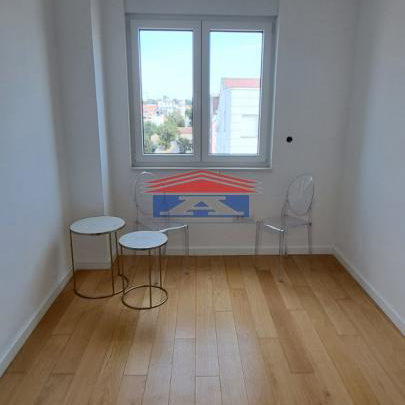 Četvorosoban stan na prodaju, Bulevar Evrope, Novi Sad, 112m², 355.350 €