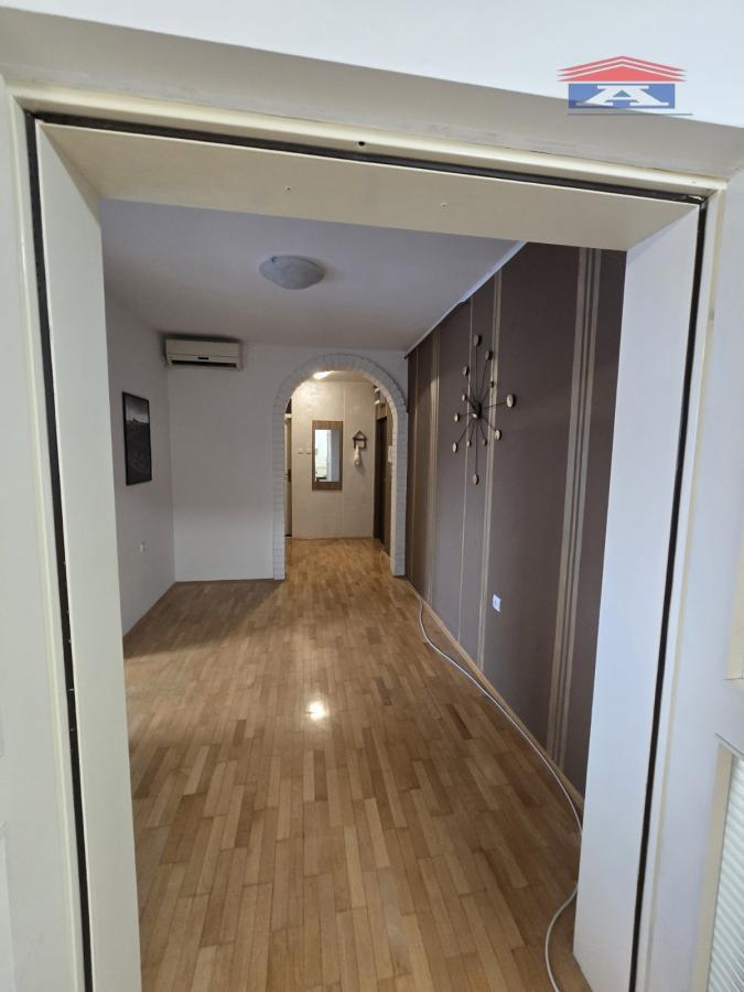 Dvosoban stan na prodaju, Detelinara, Novi Sad, 64m², 184.600 €