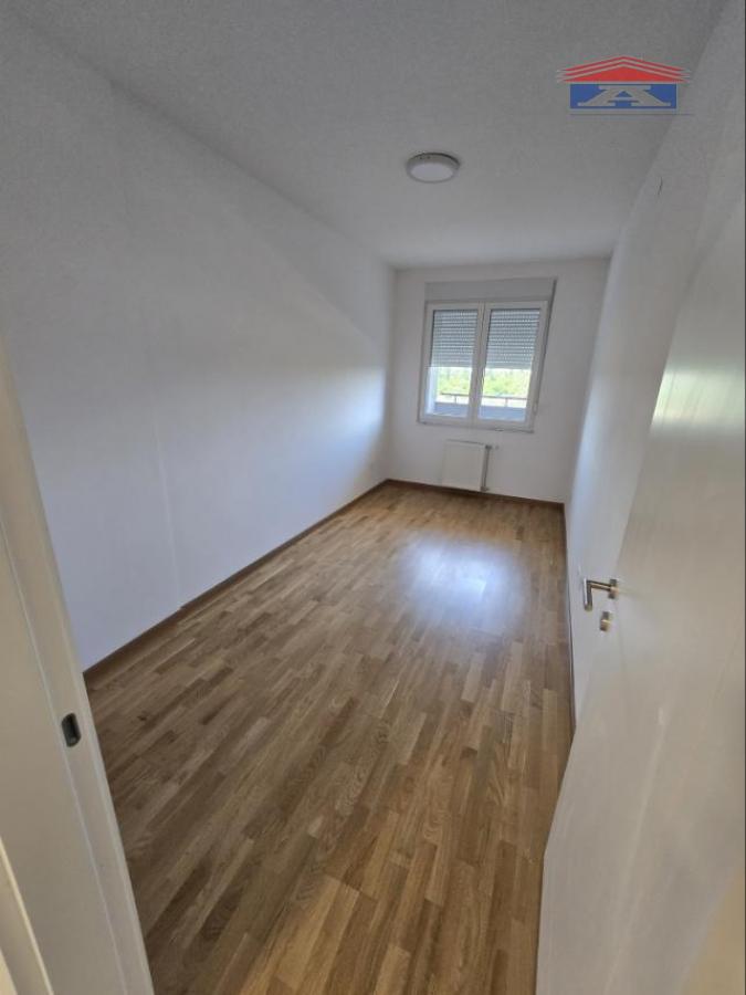 Četvorosoban stan na prodaju, Avijatičarsko Naselje, Novi Sad, 95m², 205.500 €