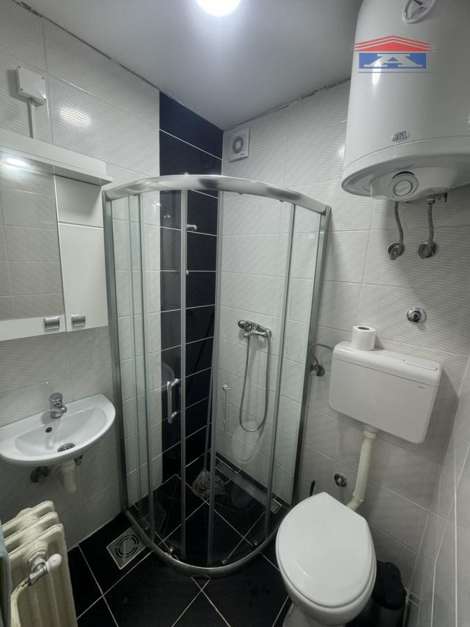 Jednoiposoban stan za izdavanje, Detelinara, Novi Sad, 32m², 300 €/mes