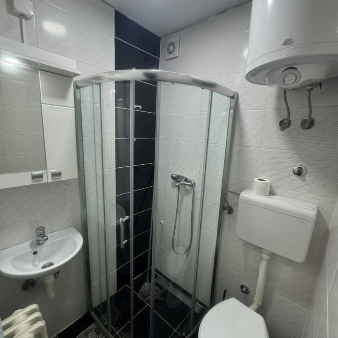 Jednoiposoban stan za izdavanje, Detelinara, Novi Sad, 32m², 300 €/mes