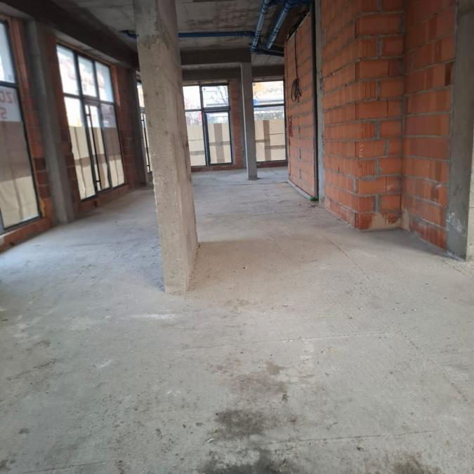 Lokal za izdavanje, Sajmište, Novi Sad, 220m², 3.500 €/mes