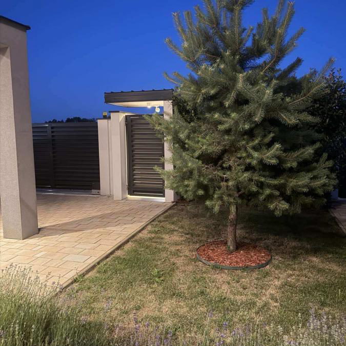 Kuća na prodaju, Petrovaradin, Novi Sad, 360m², 790.000 €