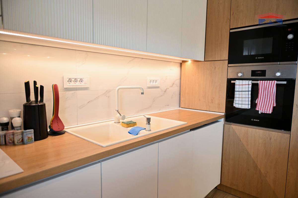 Kuća na prodaju, Petrovaradin, Novi Sad, 360m², 790.000 €