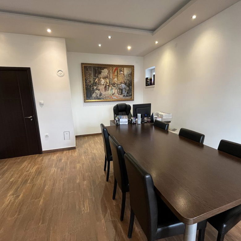 Kuća na prodaju, Adice, Novi Sad, 402m², 773.000 €