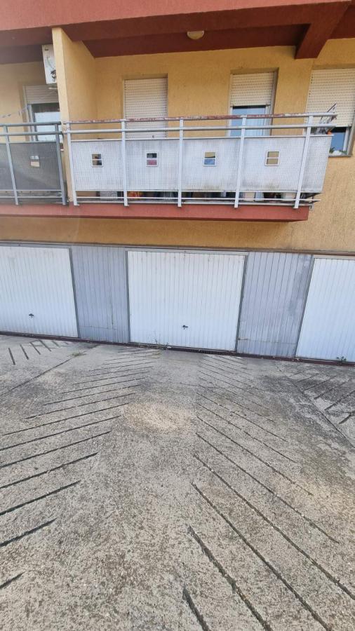 Trosoban stan na prodaju, Grbavica, Novi Sad, 66m², 195.700 €