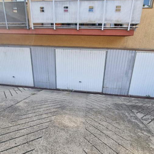 Trosoban stan na prodaju, Grbavica, Novi Sad, 66m², 195.700 €