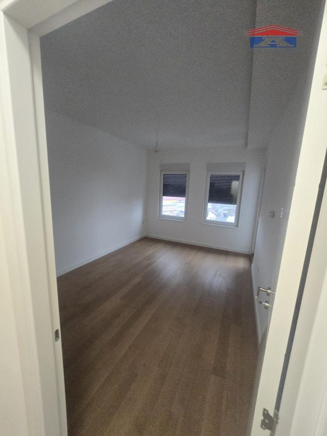 Petosoban stan na prodaju, Salajka, Novi Sad, 129m², 292.320 €