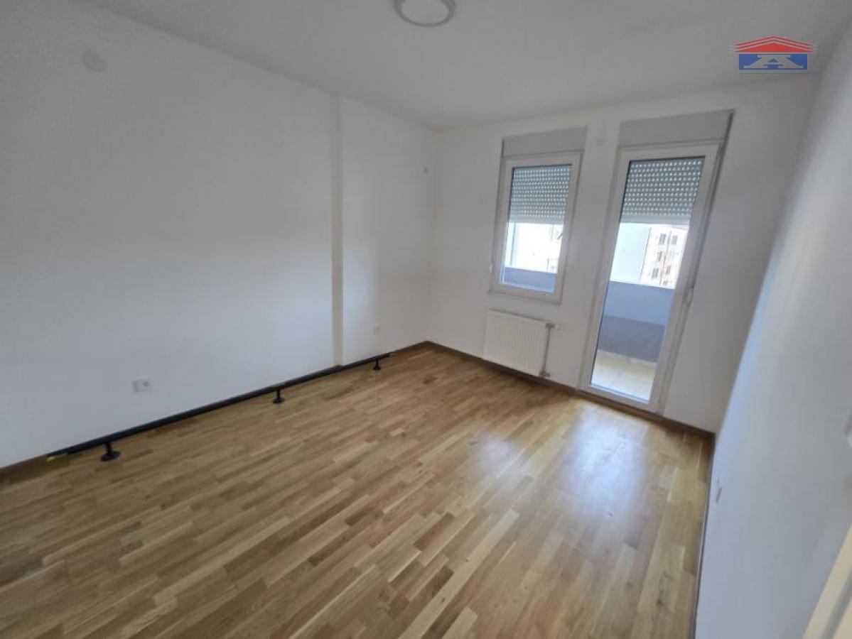 Četvorosoban stan na prodaju, Avijatičarsko Naselje, Novi Sad, 95m², 205.500 €