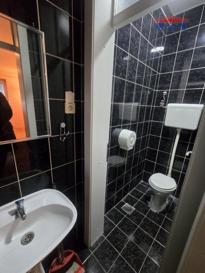 Lokal za izdavanje, Bulevar Oslobođenja, Novi Sad, 40m², 350 €/mes
