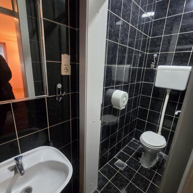 Lokal za izdavanje, Bulevar Oslobođenja, Novi Sad, 40m², 350 €/mes