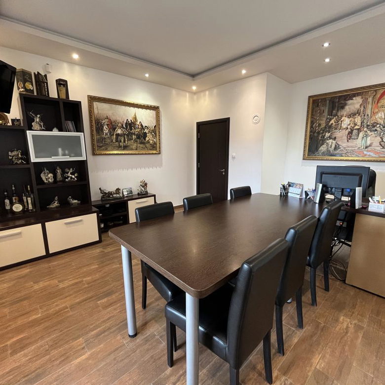 Kuća na prodaju, Adice, Novi Sad, 402m², 773.000 €