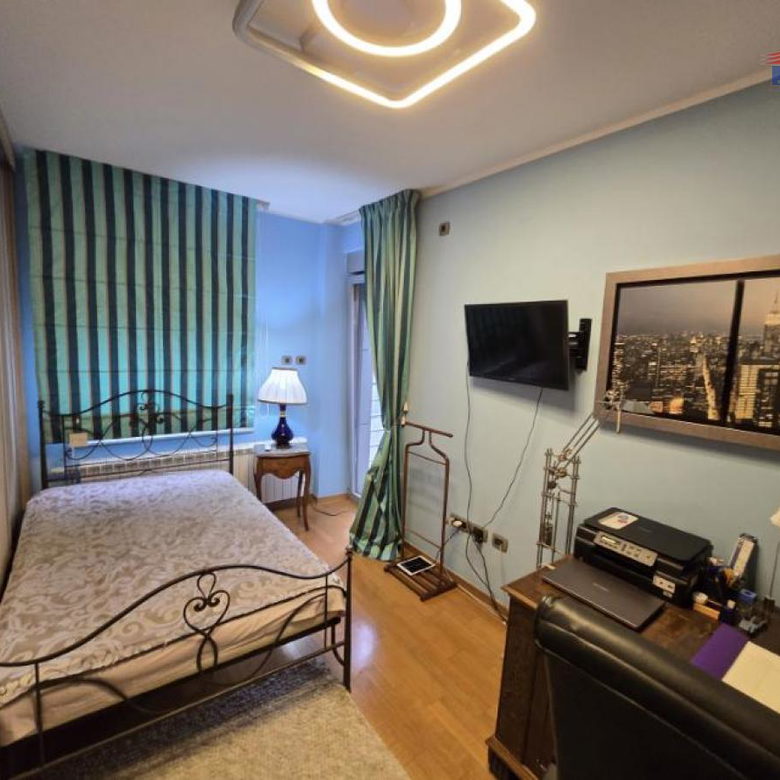Četvorosoban stan na prodaju, Centar, Novi Sad, 131m², 503.000 €