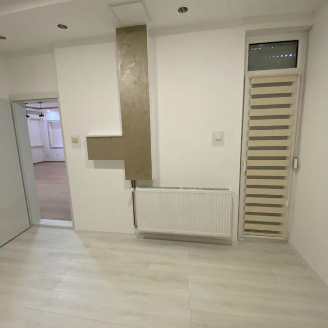 Trosoban stan na prodaju, Centar, Kikinda, 64m², 70.000 €