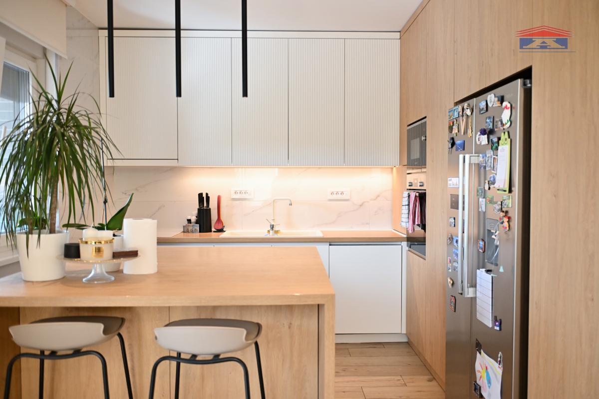 Kuća na prodaju, Petrovaradin, Novi Sad, 360m², 790.000 €