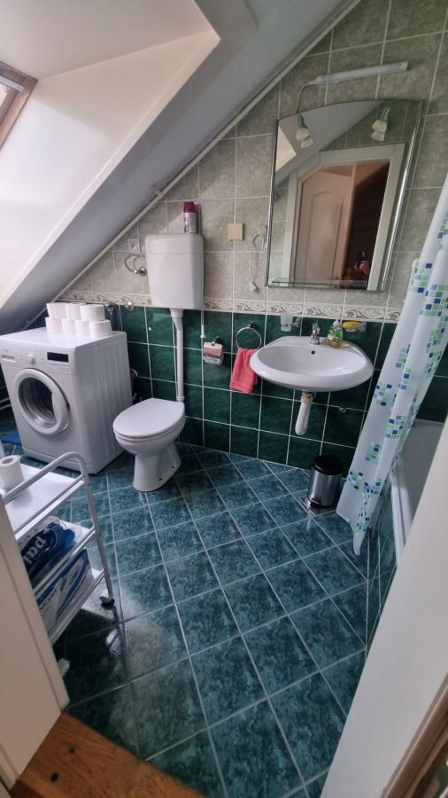 Trosoban stan na prodaju, Grbavica, Novi Sad, 66m², 195.700 €