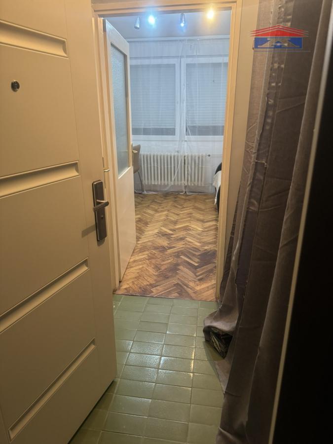 Jednoiposoban stan za izdavanje, Detelinara, Novi Sad, 32m², 300 €/mes
