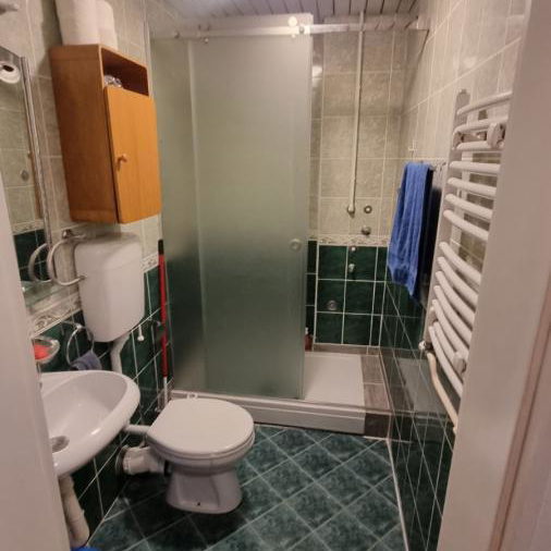 Trosoban stan na prodaju, Grbavica, Novi Sad, 66m², 195.700 €