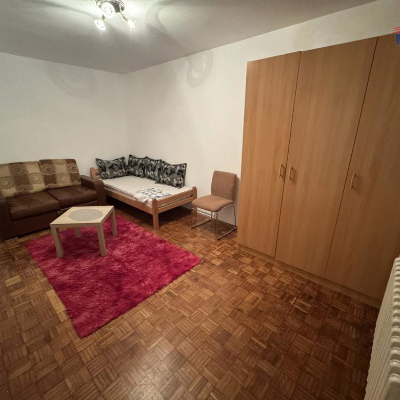 Jednoiposoban stan za izdavanje, Detelinara, Novi Sad, 32m², 300 €/mes