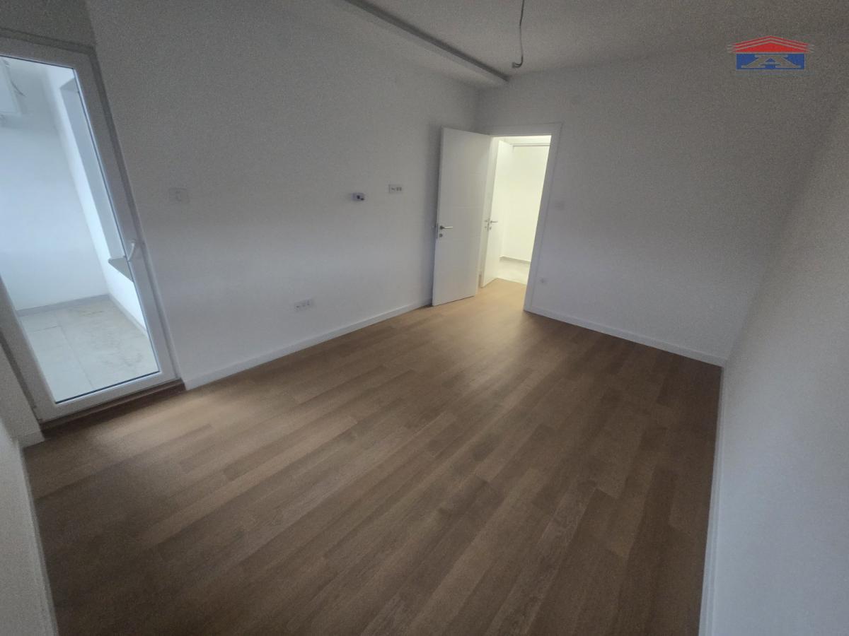Petosoban stan na prodaju, Salajka, Novi Sad, 129m², 292.320 €