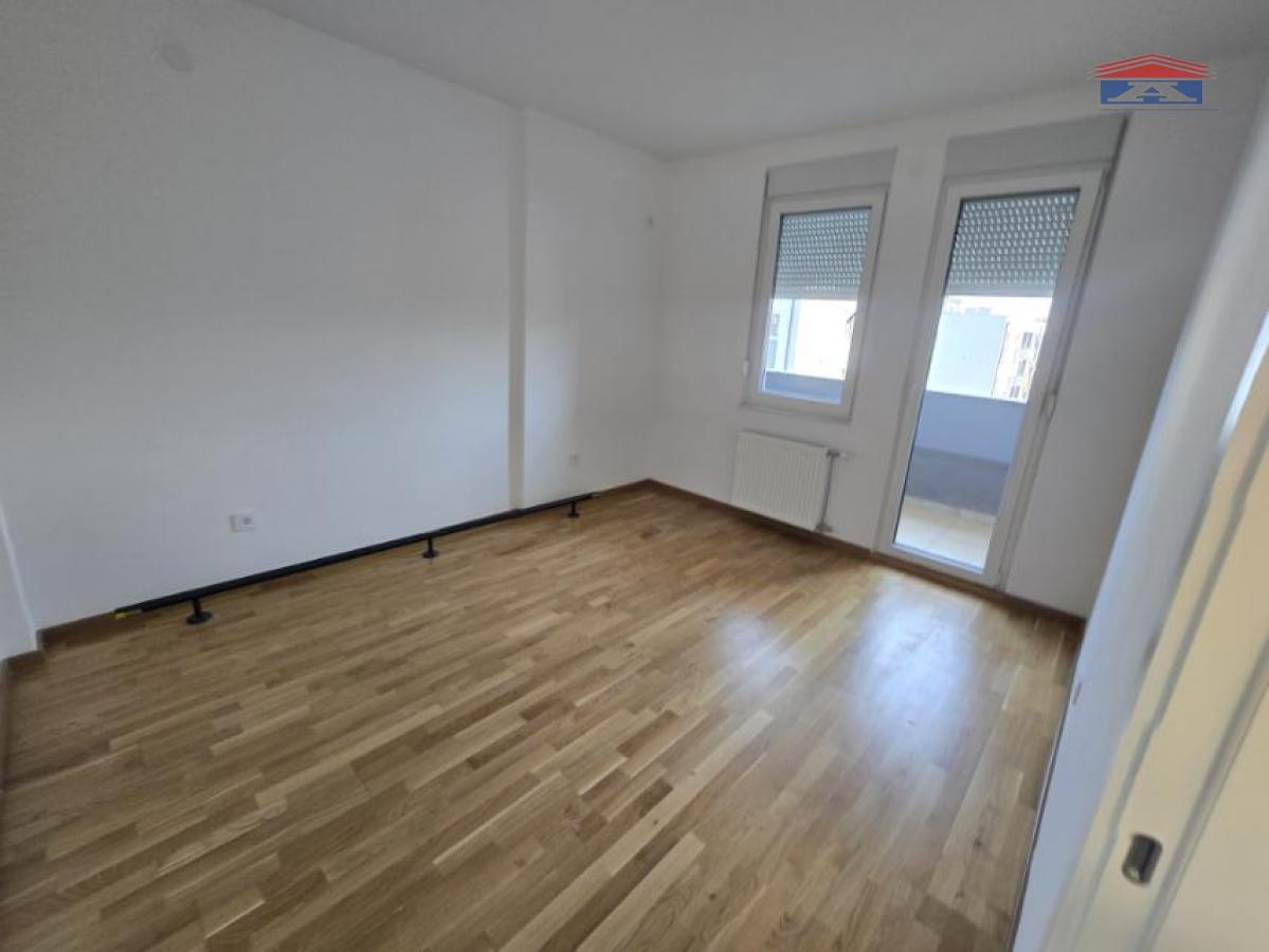 Četvorosoban stan na prodaju, Avijatičarsko Naselje, Novi Sad, 95m², 205.500 €